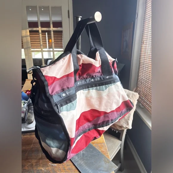 Like New: Lesportsac Weekender Duffle Bag - Picture 6 of 6